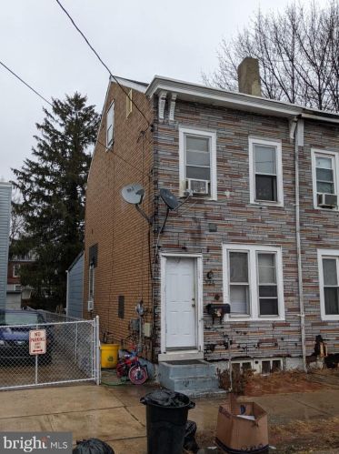 726 Genesee St, Trenton, NJ 08611-1454