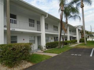 309 Brandy Wine Dr, Largo, FL 33771-1815