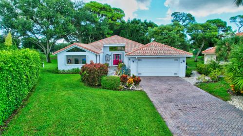 56 Woods Ln, Boynton Beach, FL 33436-6204