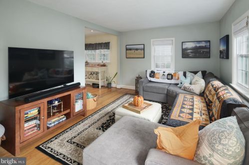 1625 Oak Ave, Haddon Heights, NJ 08035-1511