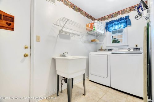 305 Bartley Rd, Jackson Twp NJ  08527-1166 exterior