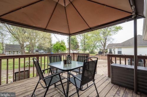 609 Cedarwood Ave, Slaughter Beach, DE 19963-2358
