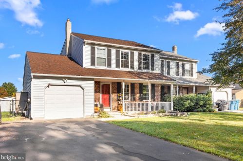 105 Coventry Cir, Lansdale, PA 19446-6400