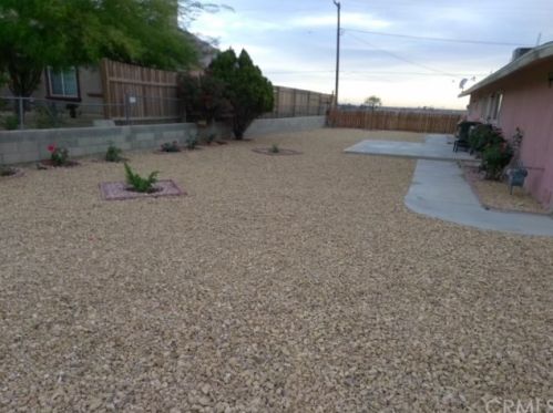 16180 Green Hill Dr, Victorville, CA 92394-1407