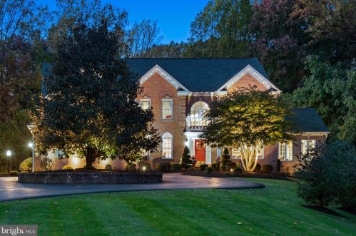 15230 Riding Club Dr, Haymarket, VA 20169-2571