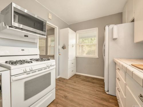 4684 Linwood Pl, Riverside CA 92506-1029 exterior