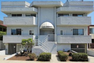 9808 Regent St, Los Angeles, CA 90034-5176