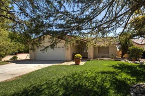 26365 Buccaneer Ln, Helendale, CA 92342-7739