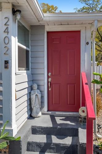 2402 52nd St, Saint Petersburg, FL 33710-3547