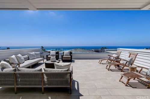 413 Bayview Dr, Manhattan Beach CA  90266-5717 exterior