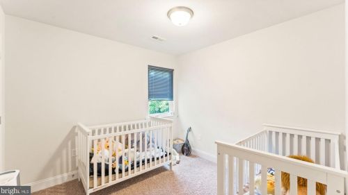 1077 Mountain View Rd, Fredericksburg VA  22406-4429 exterior