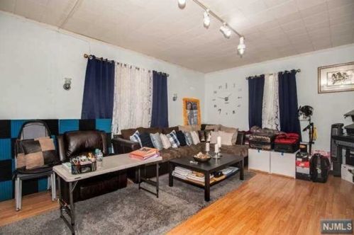 144 Main St, Ridgefield Park NJ  07660-1256 exterior