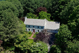 11 Valley Ridge Rd, Harrison, NY 10528-1227