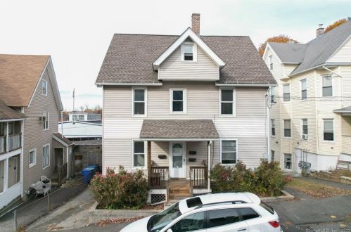 102 Fairview St, Waterbury, CT 06710-1830