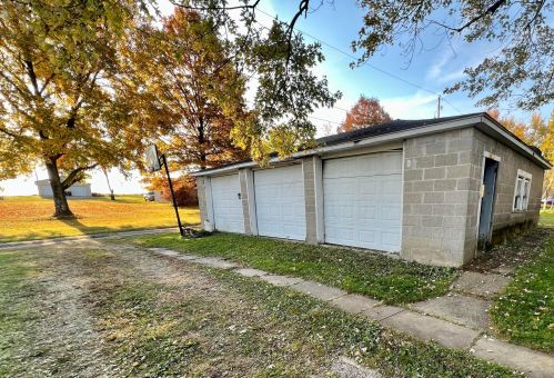 763 Main St, New Lexington, OH 43764-1040