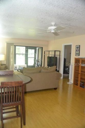 291 Cypress Ln, Oldsmar, FL 34677-2167