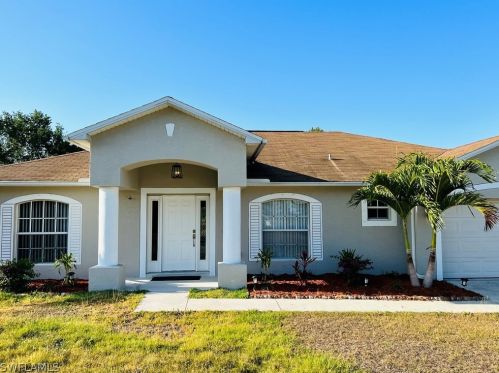 2813 6th Ter, Cape Coral, FL 33993-7008