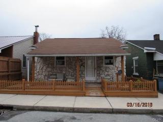 808 Edgemont Ave, Palmerton, PA 18071-1104