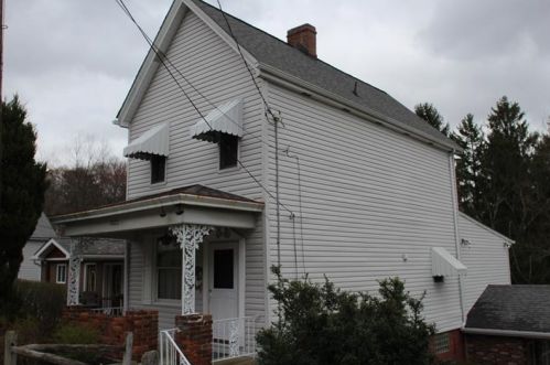 1022 Arlington Ave, Jeannette, PA 15644-1515