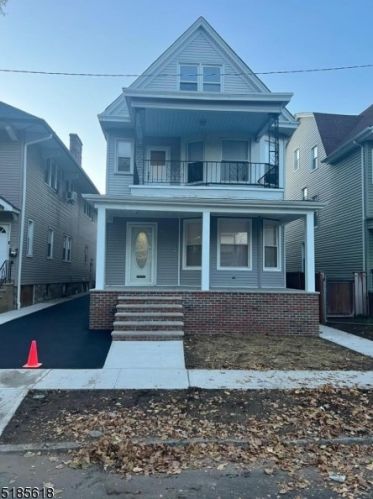 25 Lawton St, East Orange, NJ 07017-5506