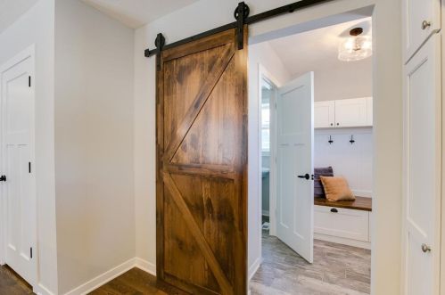 1377 James Ave, Saint Paul MN 55105-2551 exterior