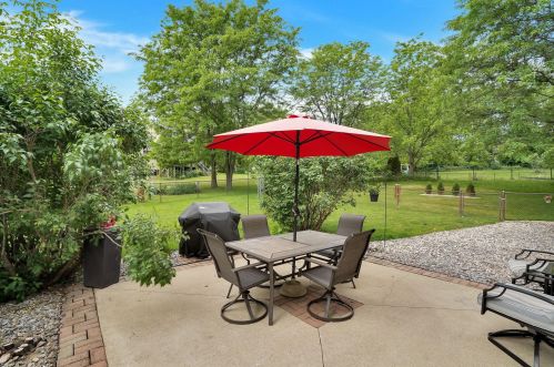 4722 Fairway Dr, Waterford WI  53185-3370 exterior