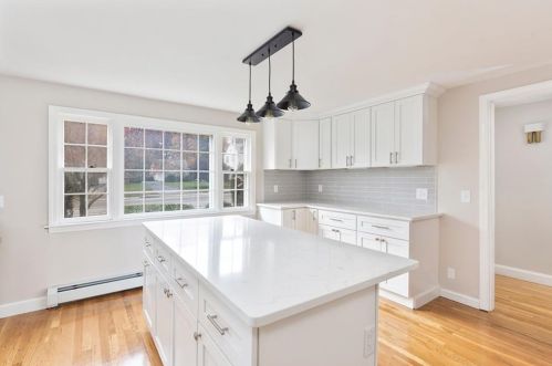 61 Knotty Oak Rd, Coventry RI  02816-8306 exterior