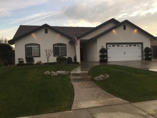 10903 Cilantro Ave, Bakersfield, CA 93312-2892