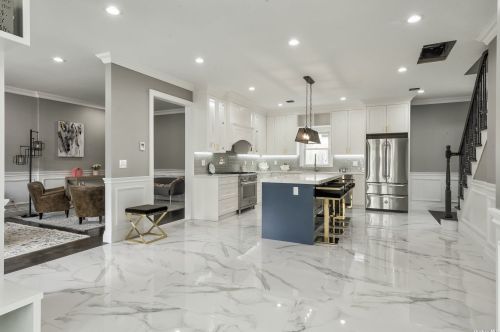 15 Mead Ln, Westbury NY  11590-6303 exterior