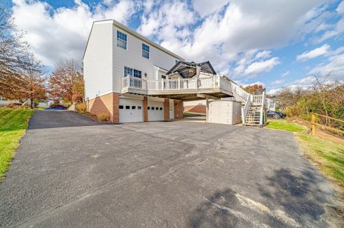 125 Trotwood Dr, Canonsburg PA  15317-9783 exterior