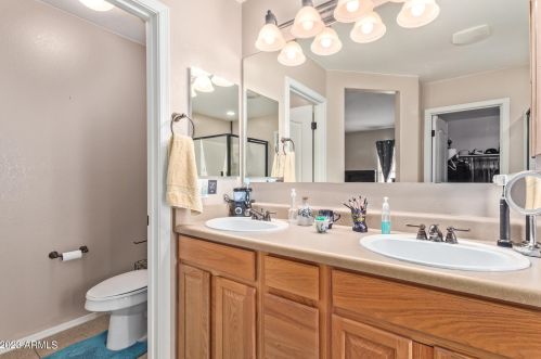 967 Leslie Ave, San Tan Valley AZ  85140-4439 exterior