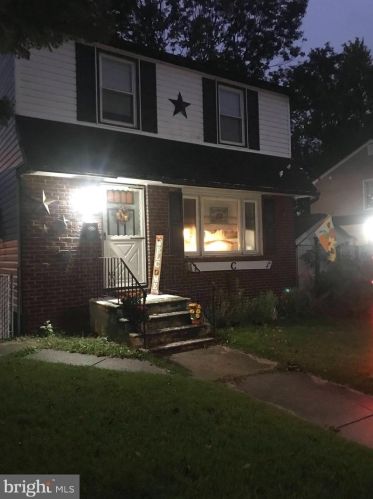 5022 River Rd, Camden, NJ 08110-2843