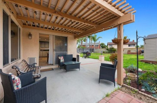 4555 Coronado Dr, Oceanside, CA 92057-4252