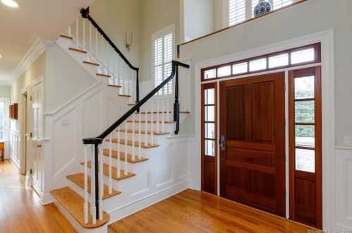 105 Old Studio Rd, New Canaan, CT 06840-6613