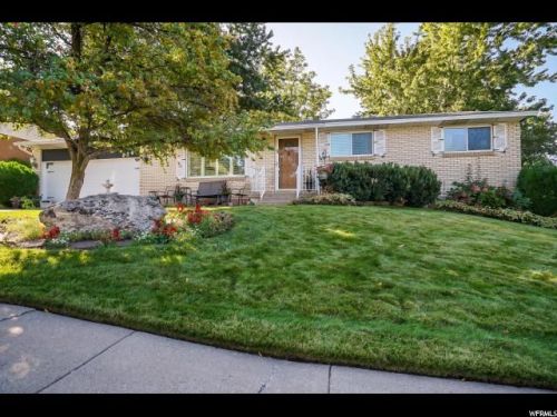 224 Casa Loma Dr, Centerville, UT 84014-1227