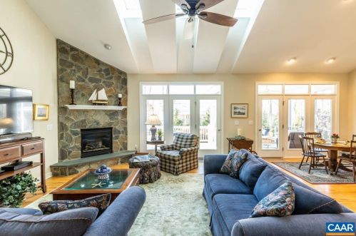 10 Mulligan Dr, Bybee VA  22963-2560 exterior