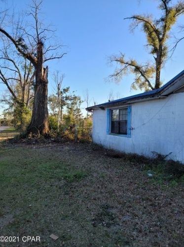 4349 South St, Marianna, FL 32448-4237