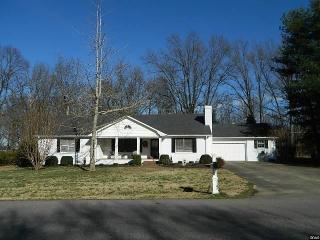 1123 Magnolia Dr, Fulton, KY 42041-7996