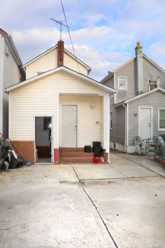 107-40 120th St, Jamaica, NY 11419-3106