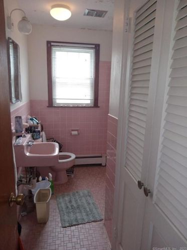 76 Treat Ave, Stamford CT  06906-1941 exterior