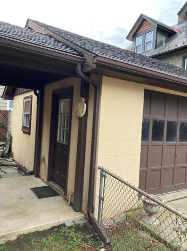 304 Monroe St, Easton, PA 18042-1715