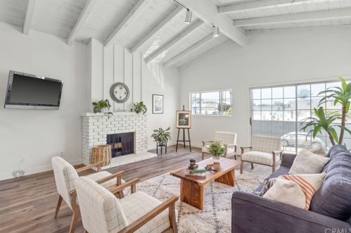 1506 Wollacott St, Redondo Beach, CA 90278-2832