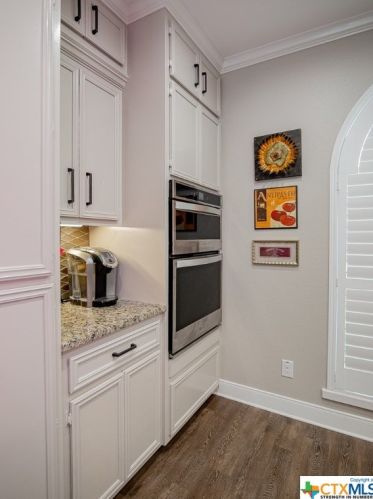 304 Windcrest Dr, Victoria TX  77904-3413 exterior