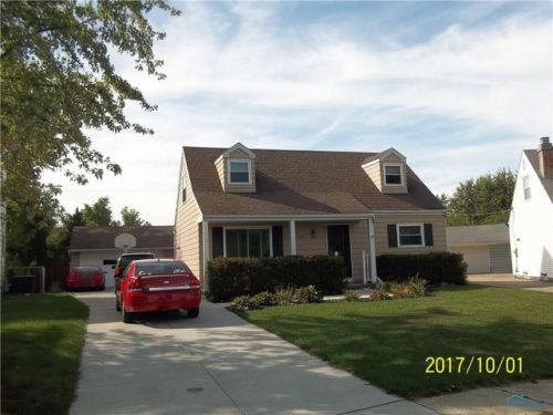 540 Bruns Dr, Rossford, OH 43460-1522