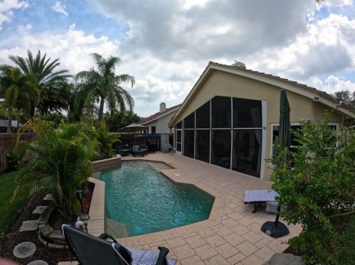 801 Live Oak Ave, Saint Petersburg FL  33703-3177 exterior