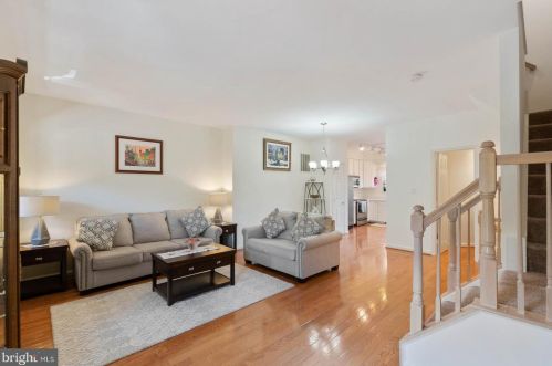 9240 Lorton Valley Rd, Lorton VA  22079-2912 exterior