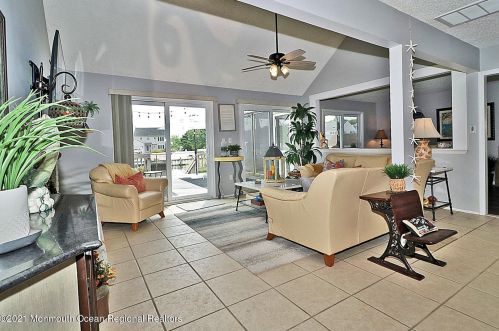 88 Moorage Ave, Berkeley Township NJ  08721-1878 exterior