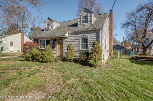 6 Elmwood Pl, Leonardo NJ  07737-1347 exterior