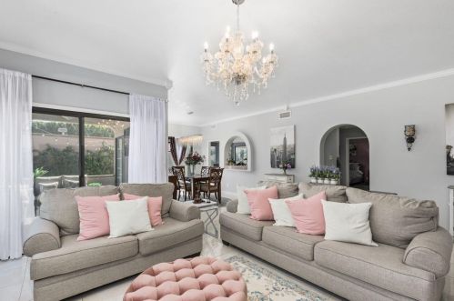 48127 Calle Seranas, La Quinta CA  92253-2205 exterior