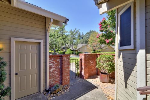 111 Pheasant Ln, Folsom CA exterior